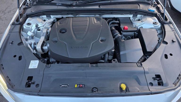 VOLVO S90 2.0 D4 Momentum Auto Euro 6 (s/s) 4dr 2018