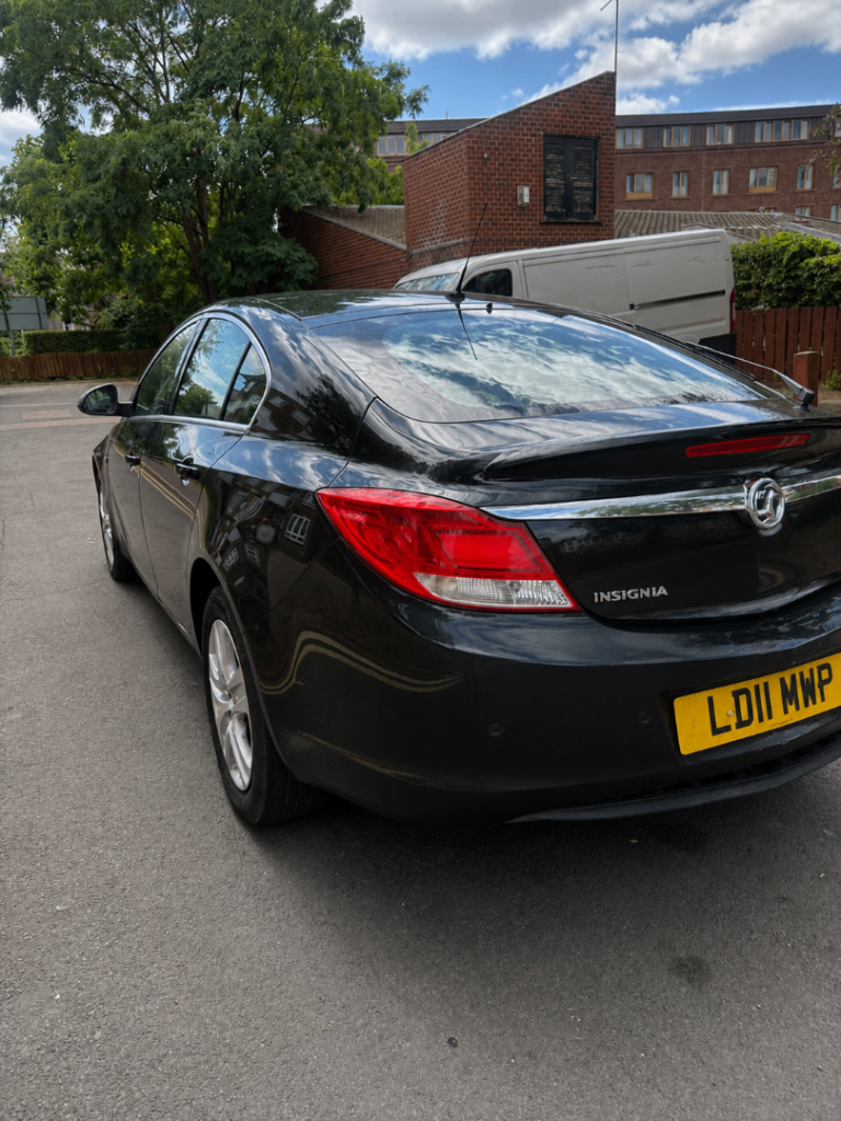 Vauxhall, INSIGNIA, Hatchback, 2011, Manual, 1956 (cc), 5 doors