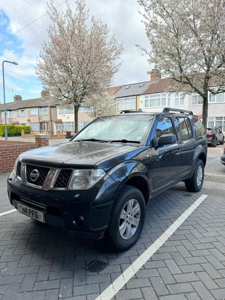 Nissan pathfinder 2.5