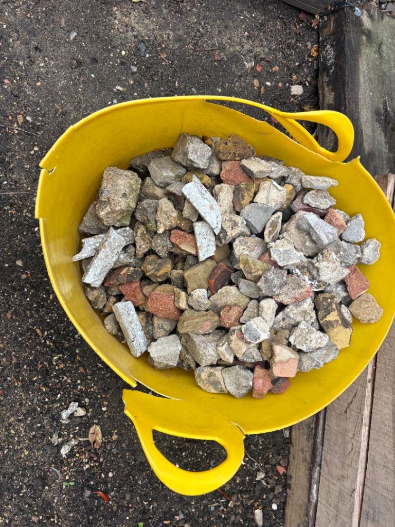 Free MOT / rubble 