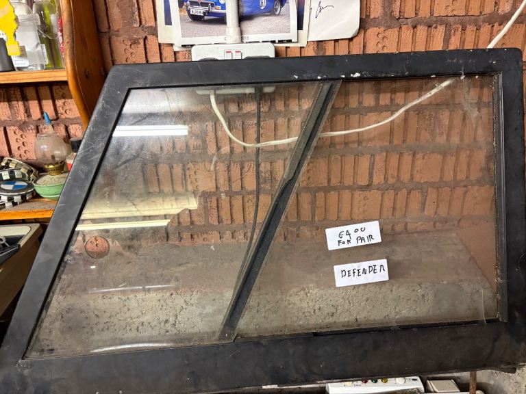 Top half split window for Land Rover 