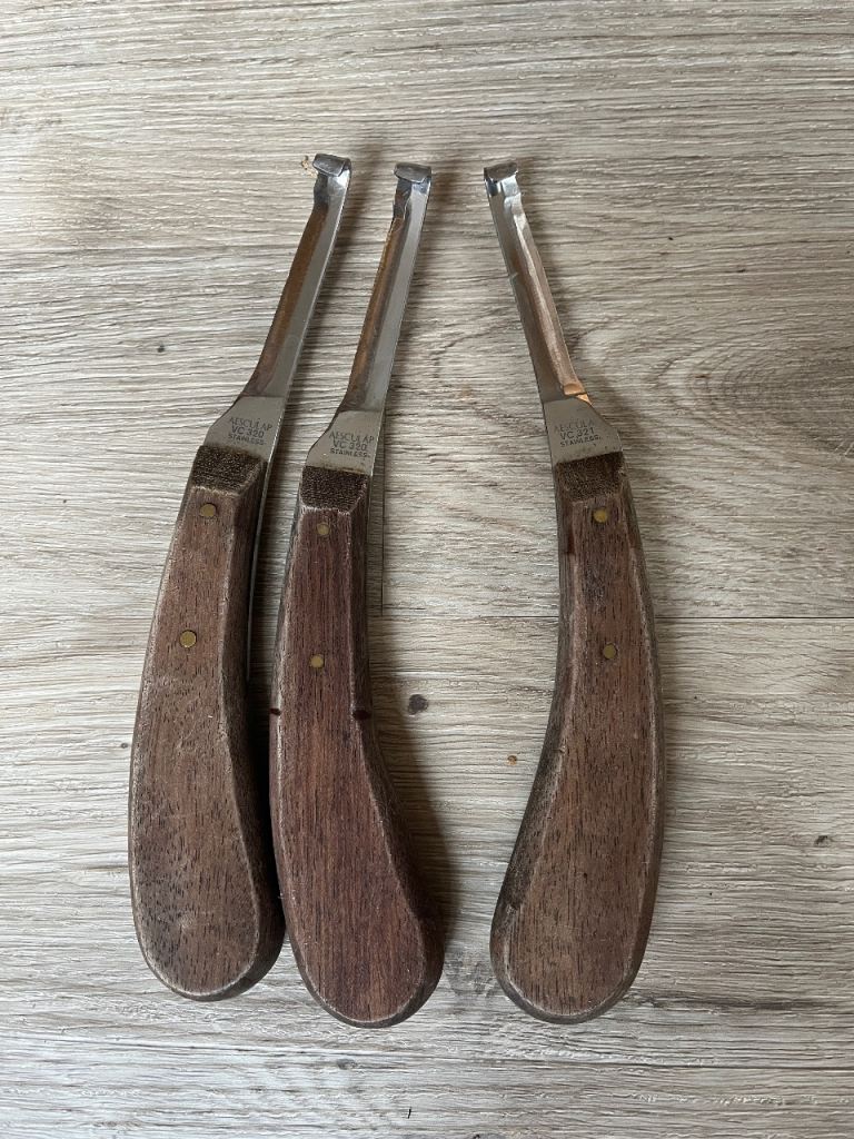 3 Foot trimming knives for cows for farmer/ vet/ student