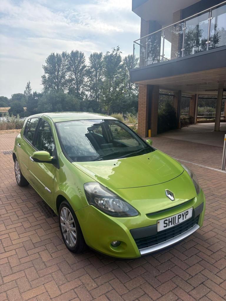 Renault, CLIO, Hatchback, 2011, Automatic, 1598 (cc), 5 doors