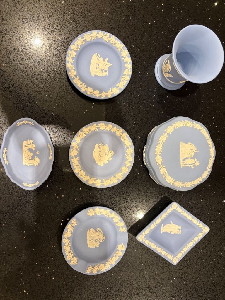 7 pieces of Wedgewood