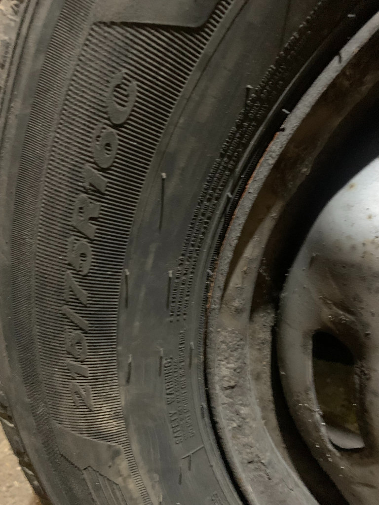 transit wheel tyre 215/75/16 can deliver locally