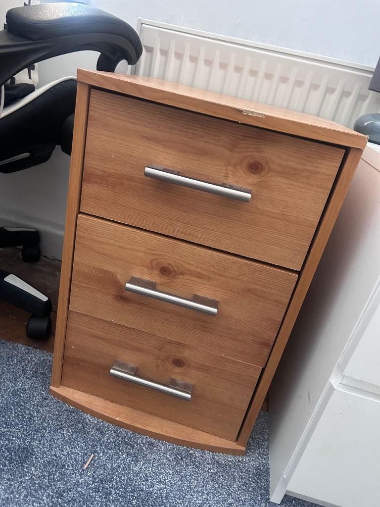 Wooden Chest of Drawers - 3 Drawers, Good Condition