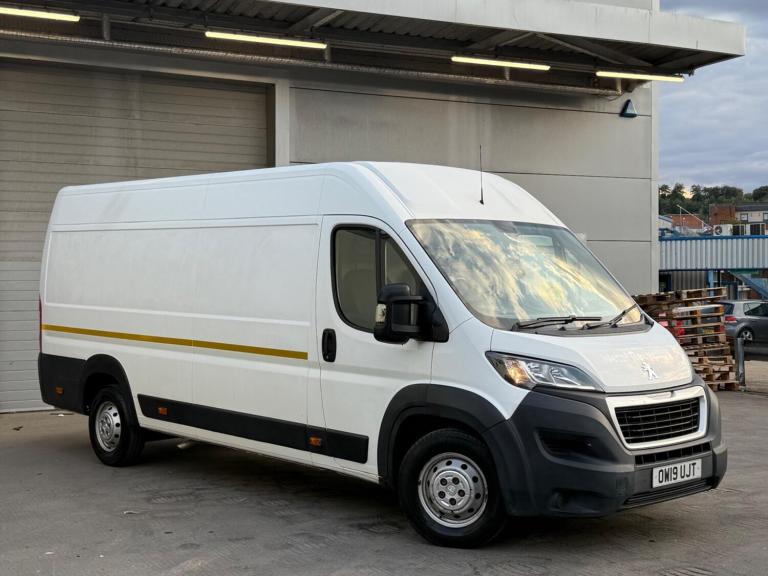 Peugeot Boxer 2.0 BlueHDi 435 Professional L4 H2 Euro 6 5dr Diesel Manual