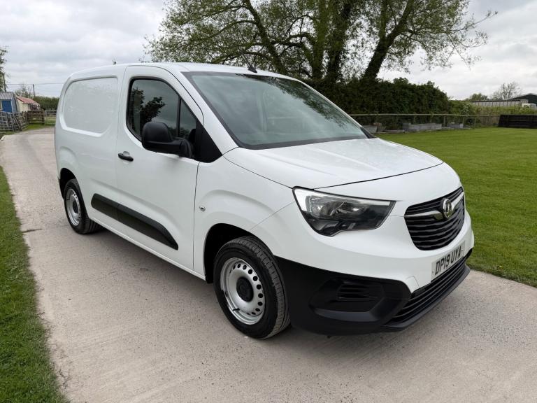 2019 VAUXHALL COMBO 1.6 D 75 BHP 5 SPEED MANUAL ONLY 1 PREVIOUS OWNER !!!