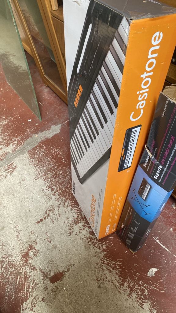 Casio keyboard with stand 