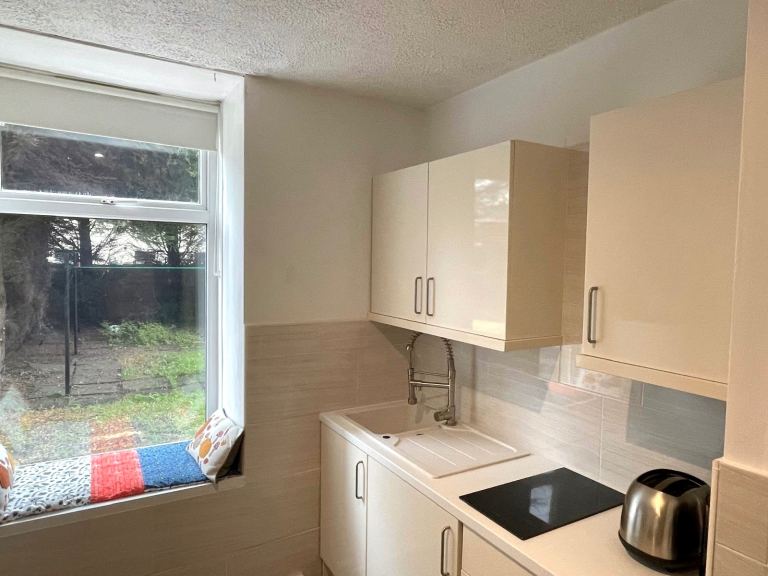 Stunning, Newly Refurbished Ground Floor Flat – Fully Furnished & Available Now!