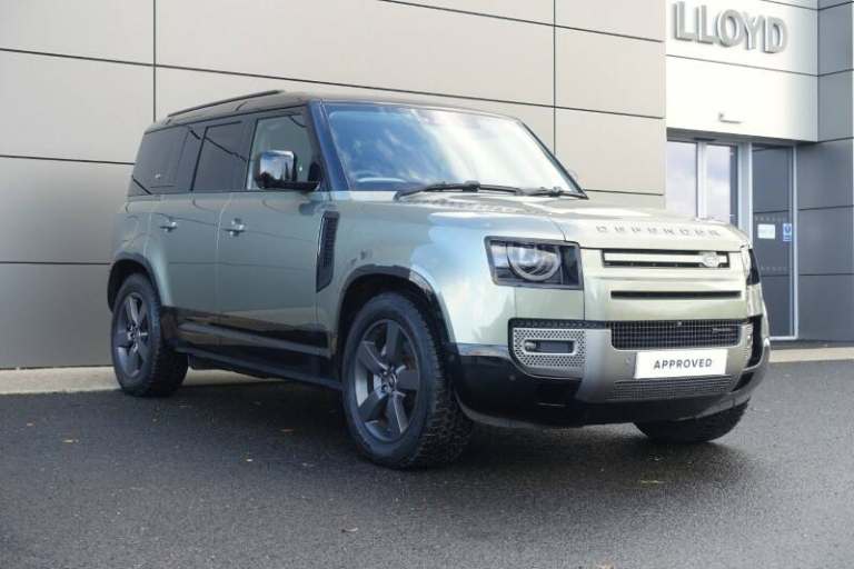 LAND ROVER DEFENDER 3.0 D300 X-Dynamic HSE 110 5dr Auto