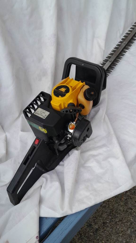 Hedge cutter