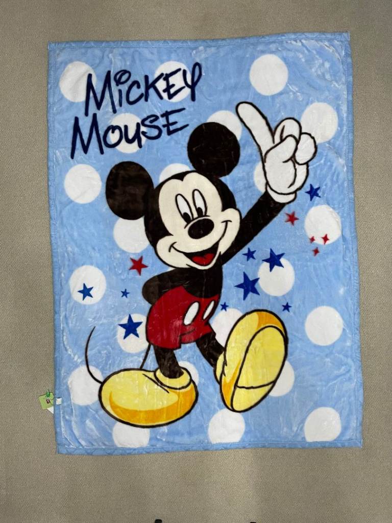 New Disney Mickey Mouse Soft Silky Fleece Throw 43"x55" (110 x 140cm) Babys Blanket 