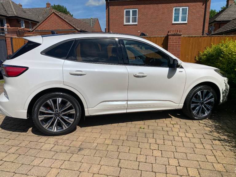 Ford Kuga 2.5L EcoBoost Duratec 14.4kWh ST-Line X SUV 5dr PHEV CVT Euro 6 (s/s) (225 ps)
