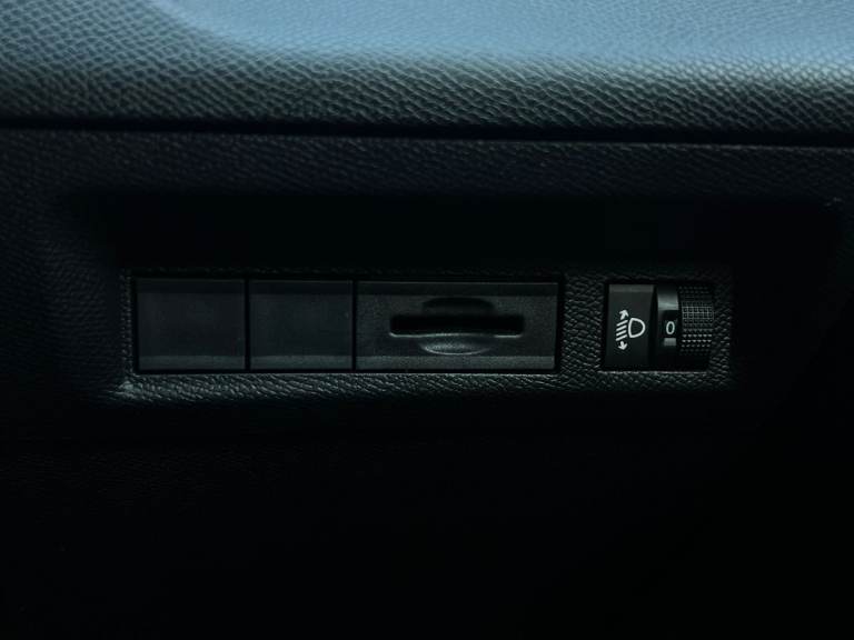 2023 Peugeot 308 1.2 PureTech Allure Premium 5dr EAT8 HATCHBACK PETROL Automatic