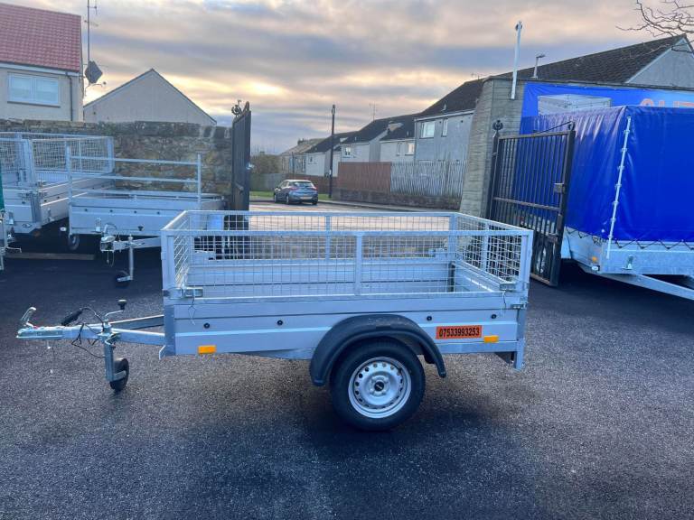 BRAND NEW 6FT X 4FT SINGLE AXLE TRAILER WITH 40CM MESH 750KG