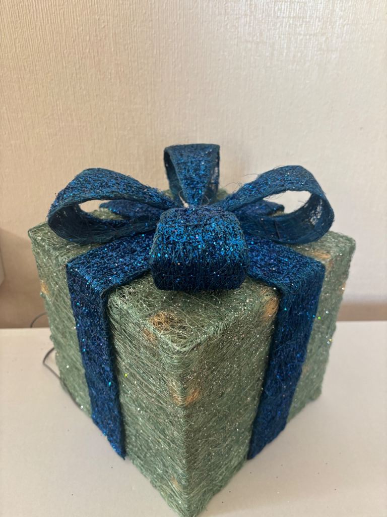 Light Up Xmas Present Box Decoration
