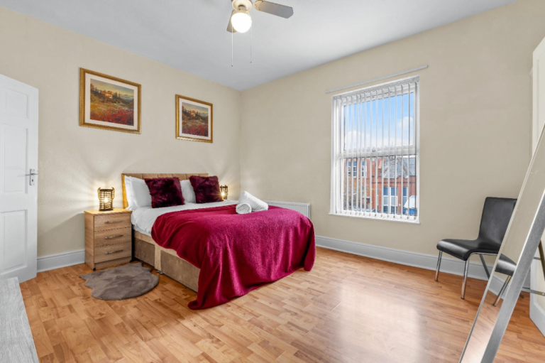 3 Bed House to Rent in M11, Manchester – Company Lets Considered