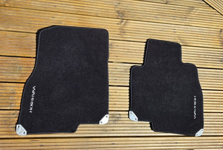 Mitsubishi car floor mats for L200 or Warrior