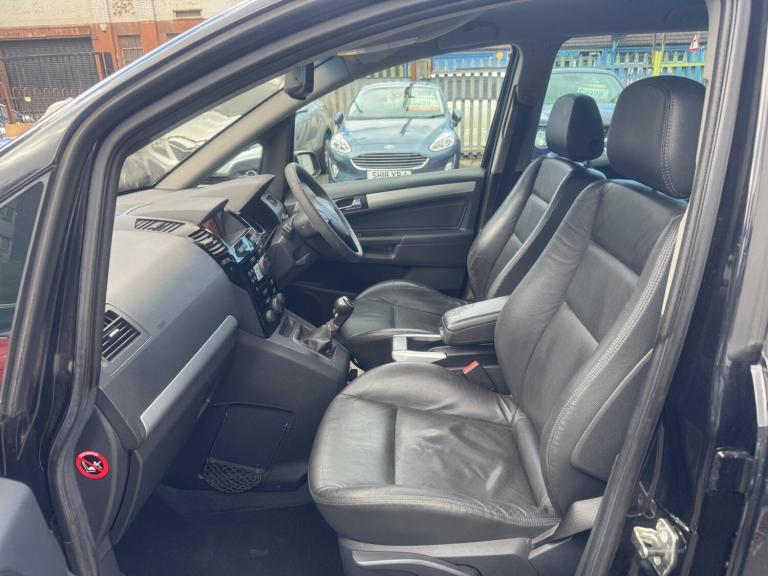 2009 Vauxhall Zafira 1.8i Elite 5dr MPV PETROL Manual