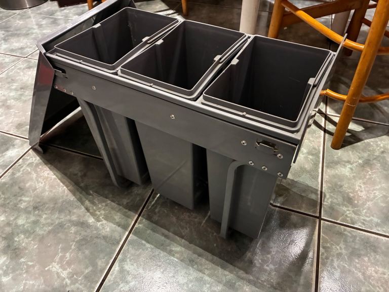 Recycling kitchen bins