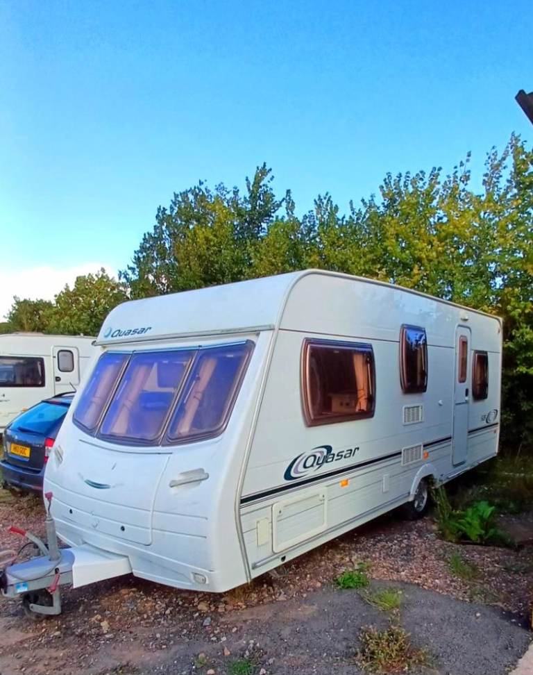 4 berth fixed bed 2005 year Lunar Quasar caravan 