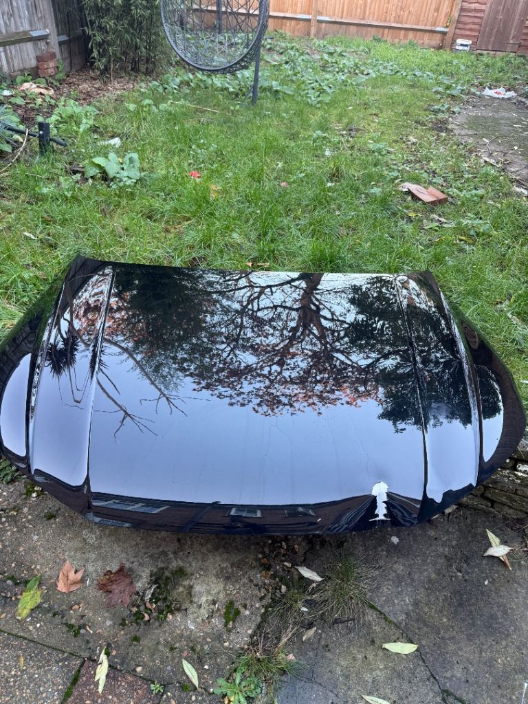 Original Audi Q5 bonnet for parts 