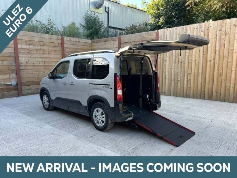 2021 Peugeot Rifter 1.2 PureTech 130 Allure Premium 5dr EAT8 MPV PETROL Automatic