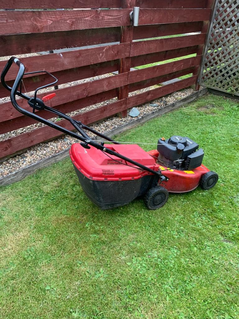 Lawnmower 