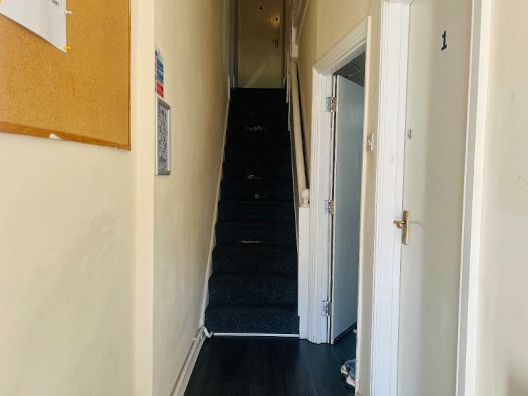 Rooms To Rent In Shared House 