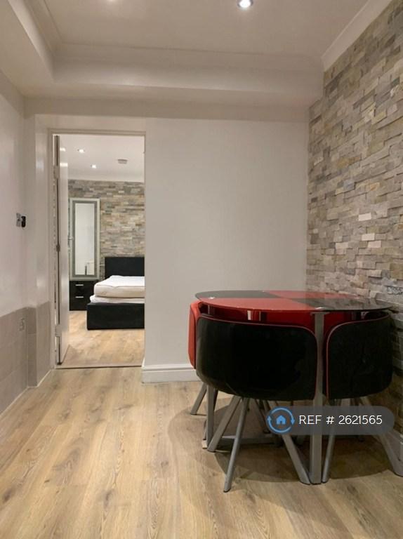 1 bedroom in Dulwich, London, SE21 (#2621565)