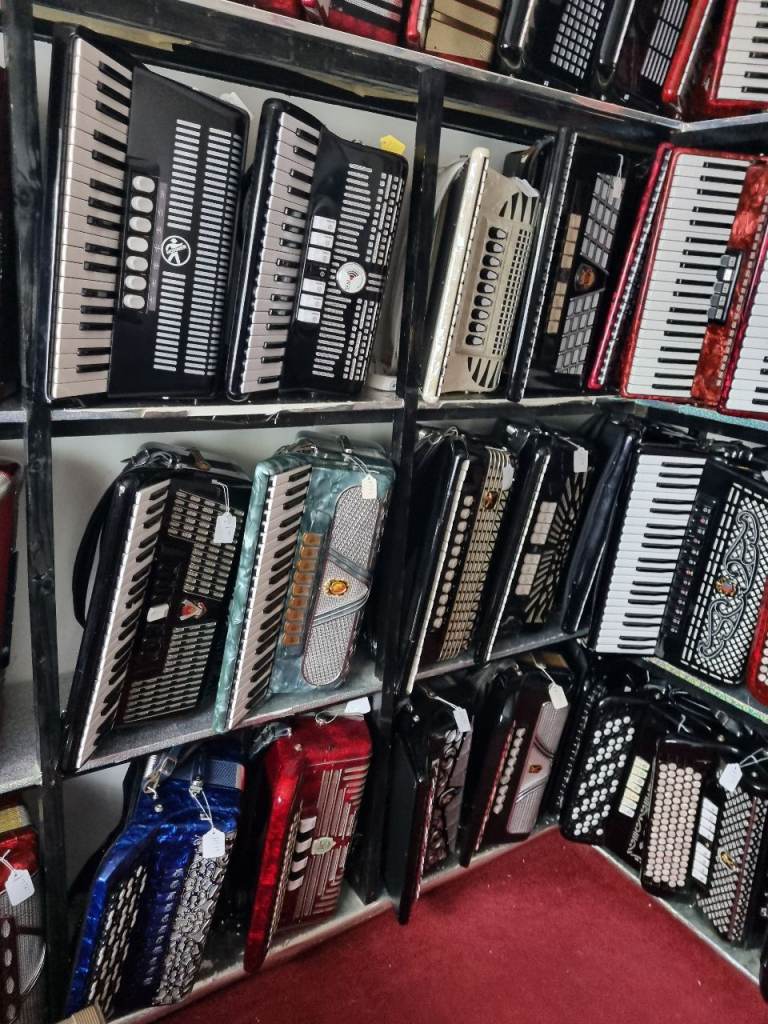 fair deal accordions