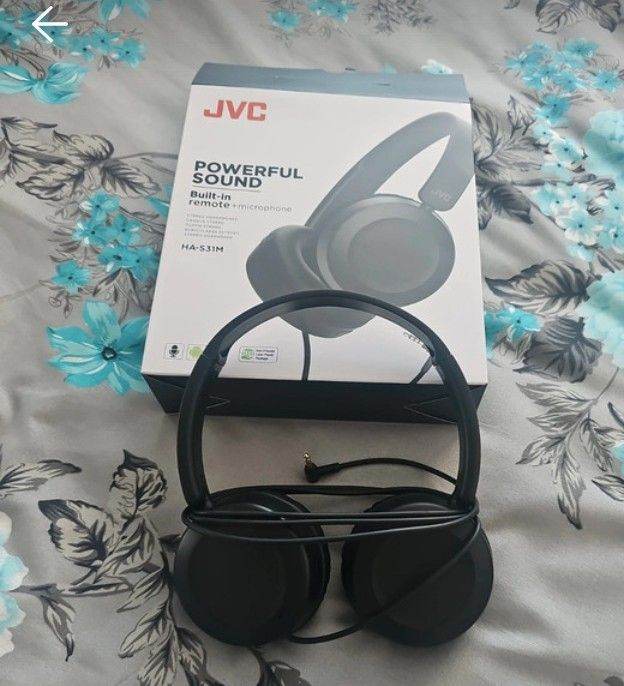 JVC wired headphones