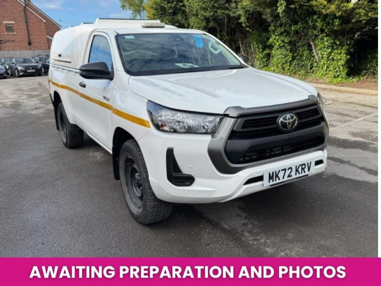 Toyota Hilux D-4D 150 ACTIVE 4WD SINGLE CAB WITH TRUCKMAN TOP