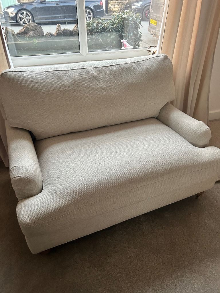 Snuggler chair