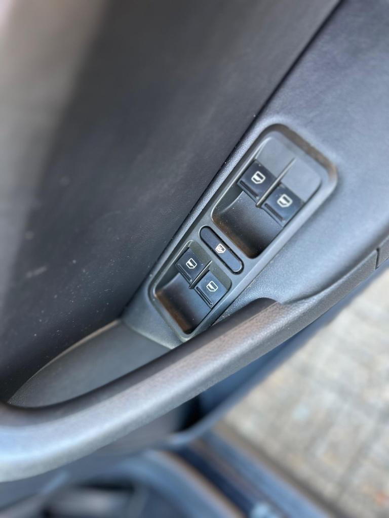 2011 Skoda Yeti 2.0 TDI SE Plus 4WD Euro 5 5dr HATCHBACK Diesel Manual