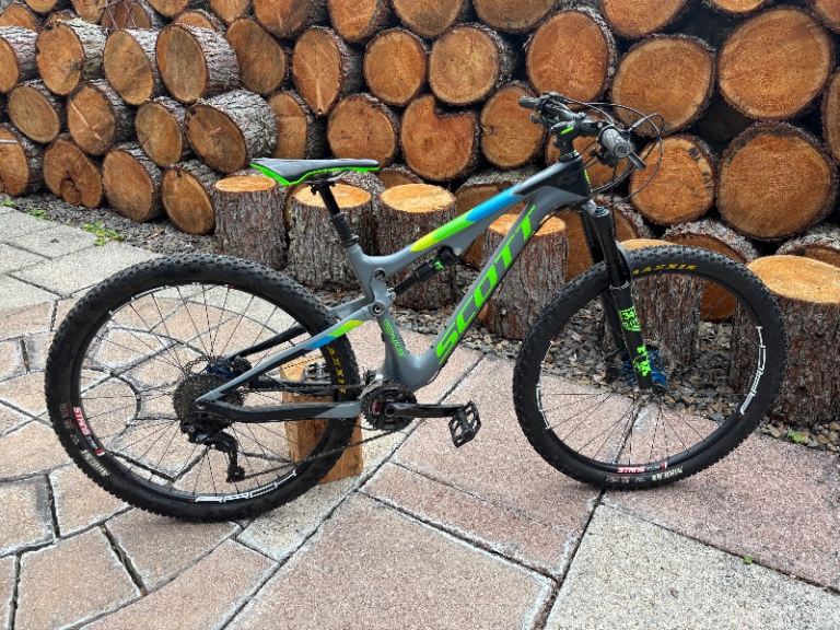 Scott GENUIS Mountain Bike – carbon fibre, lovely bike