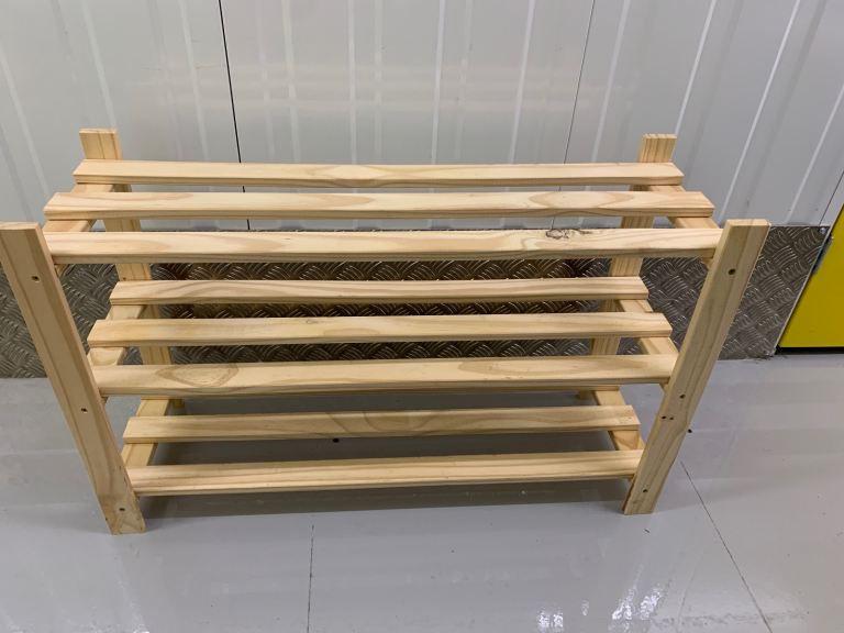 Shoe shelving