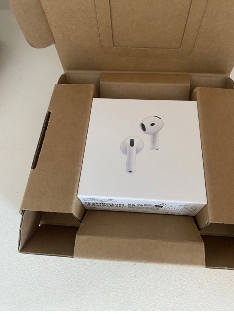 Apple AirPods 4th Gen (USB-C) Wireless AirPods with Charging Case sealed brand new