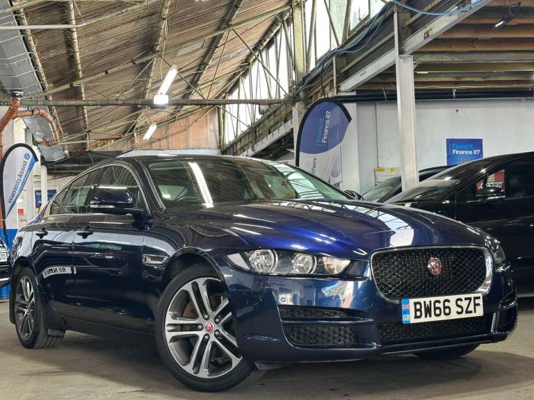 2016 Jaguar XE 2.0 GTDi Prestige Saloon 4dr Petrol Auto Euro 6 (s/s) (200 ps) SALOON Petrol Autom...