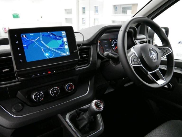 74 RENAULT TRUCKS TRAFIC 2.0 BLUEDCI 150 BHP LONG RED EDITION REFRIGERATED