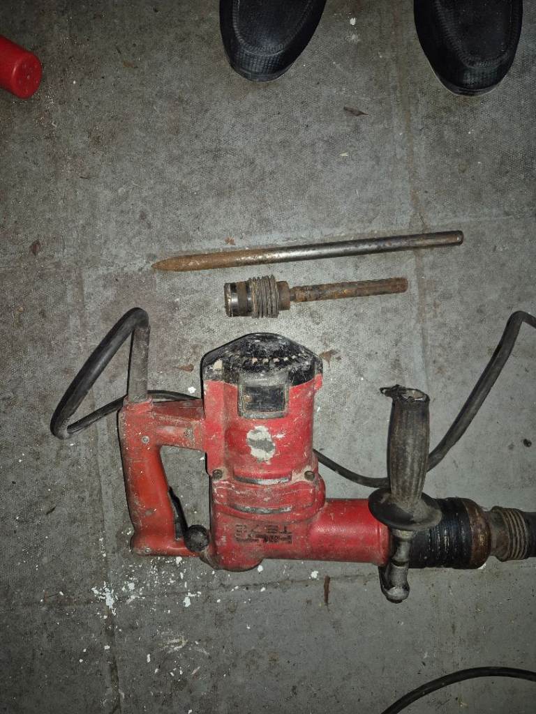 Hilti te 72 rotary breaker hammer drill working 