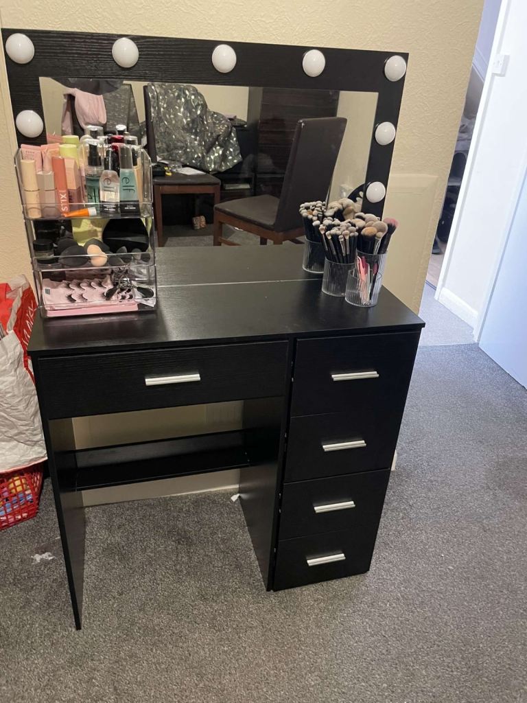 Black Dressing Table with Light-Up Mirror – Good Condition