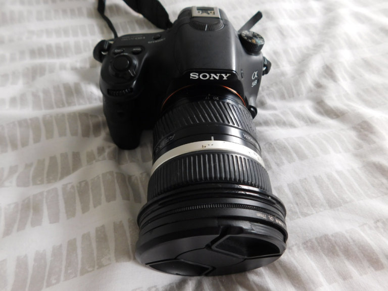 SONY SLT-A58 DIGITAL CAMERA WITH  SONY AF 18-55MM LENS - CIRCA 2013
