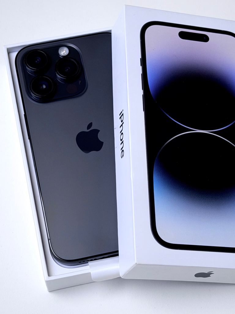 Pristine iPhone 14 Pro | Boxed + Apple Case | £340