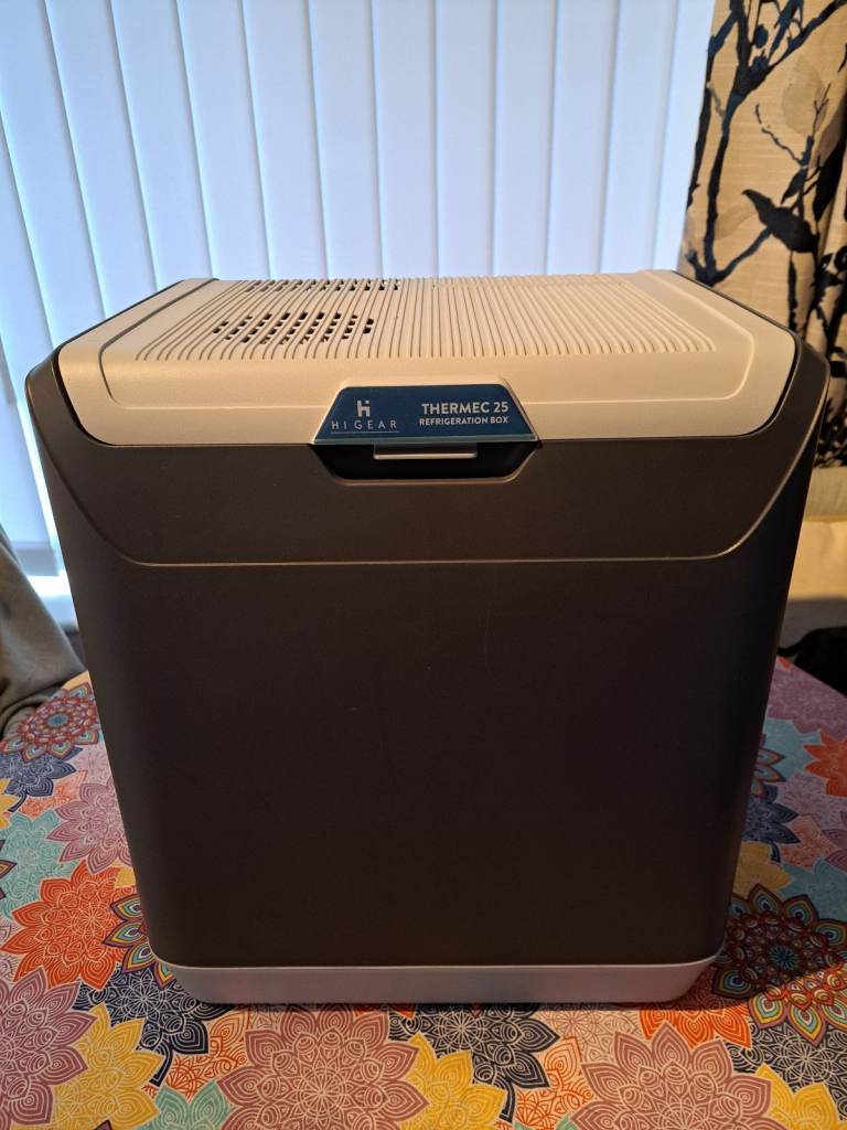 Hi Gear Thermec 25Ltr Camping Fridge