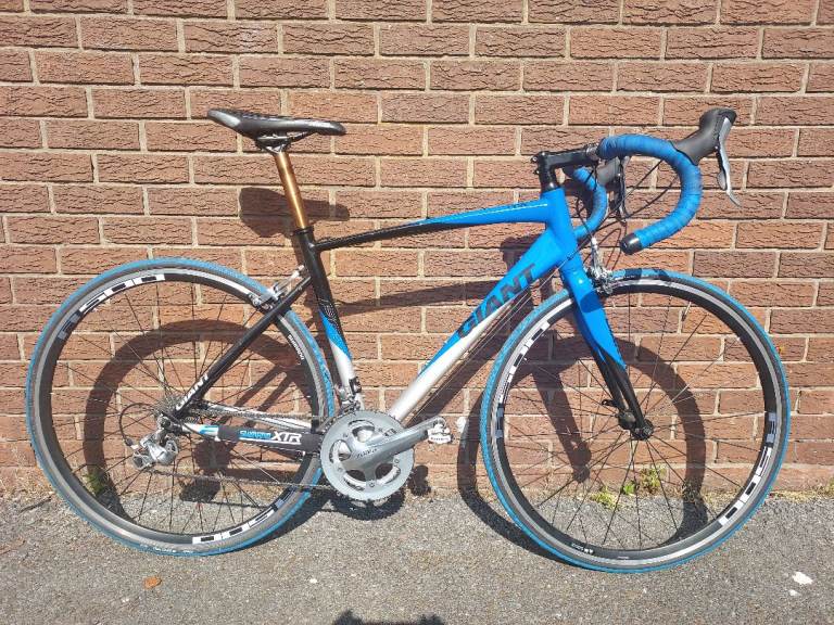 GIANT FCR ROAD BIKE - RBK 307