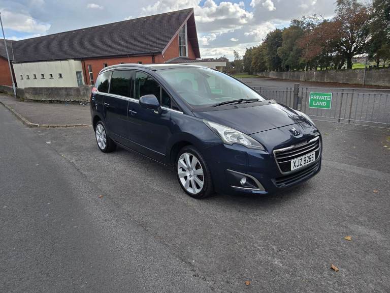 2015 Peugeot 5008 Automatic Diesel 7 seater £35 tax 