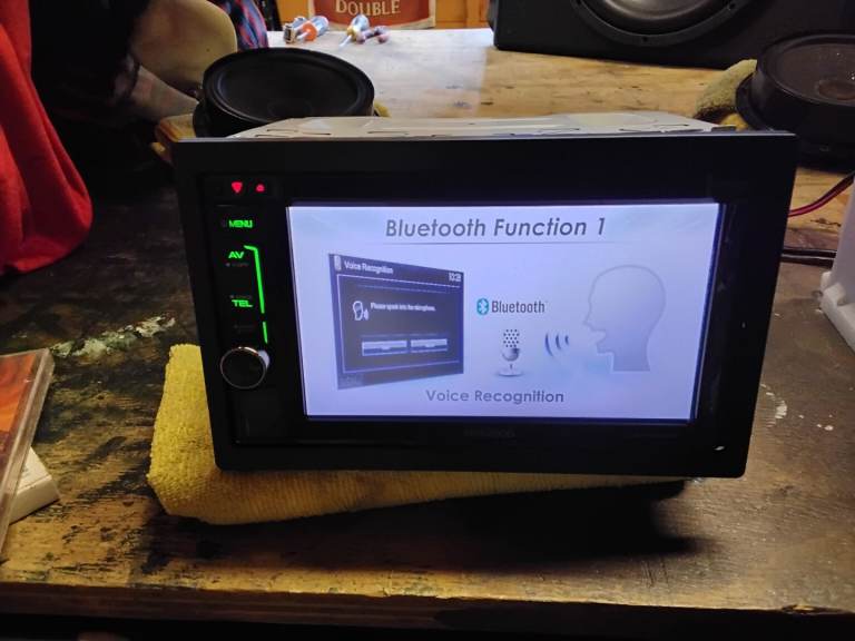 Car audio system 