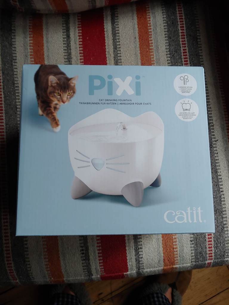 Catit(r) Pixi drinking fountain